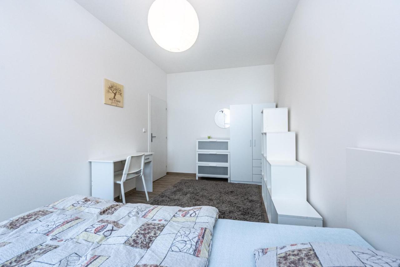 Apartment Americka 8 Praha Bagian luar foto