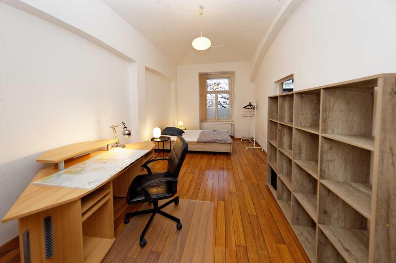 Apartment Americka 8 Praha Bagian luar foto